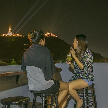 Chedi View Hostel Пхетбури Экстерьер фото