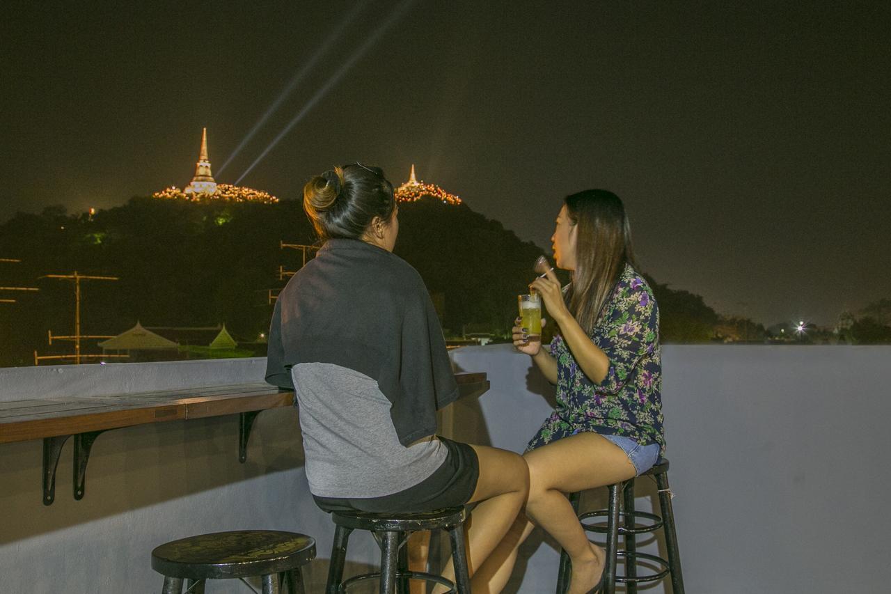 Chedi View Hostel Пхетбури Экстерьер фото