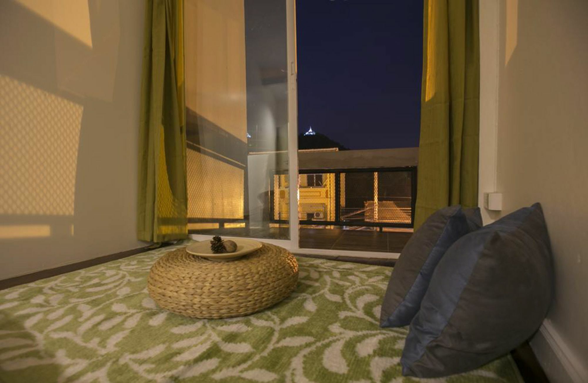 Chedi View Hostel Пхетбури Экстерьер фото